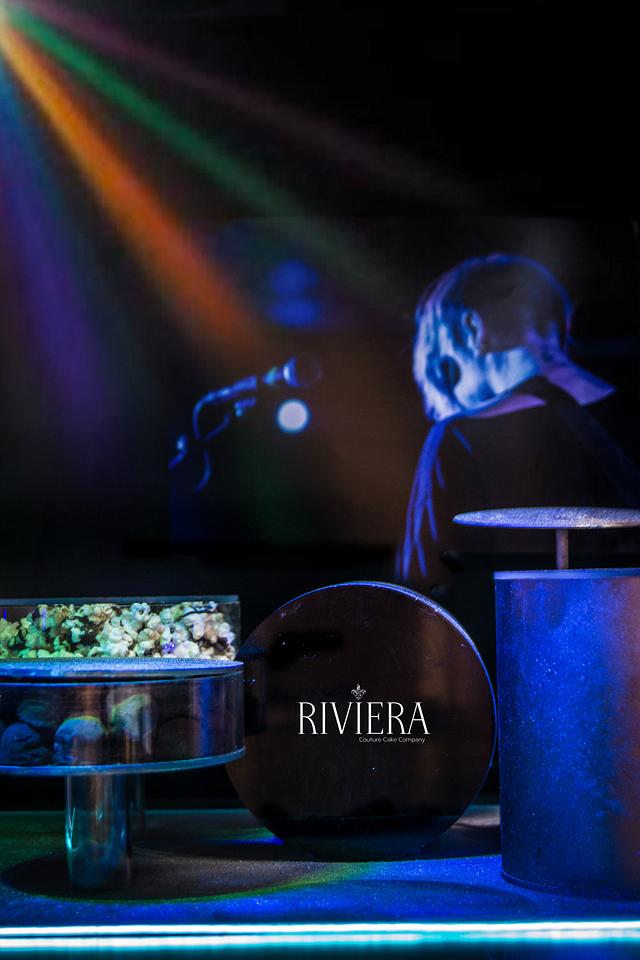 Riviera Rocks - Drum/guitar cake