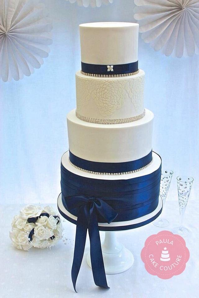 'Cassandra'   2ft wedding cake