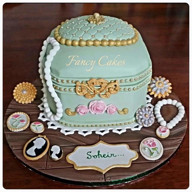 Jewelry box cake Decorated Cake by Mahy CakesDecor