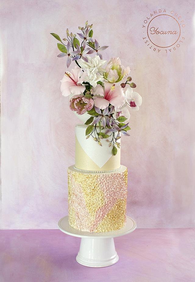 Romantic wedding cake