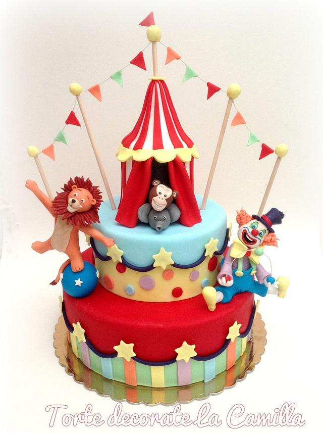 CIRCUS CAKE - Decorated Cake by La Camilla - CakesDecor