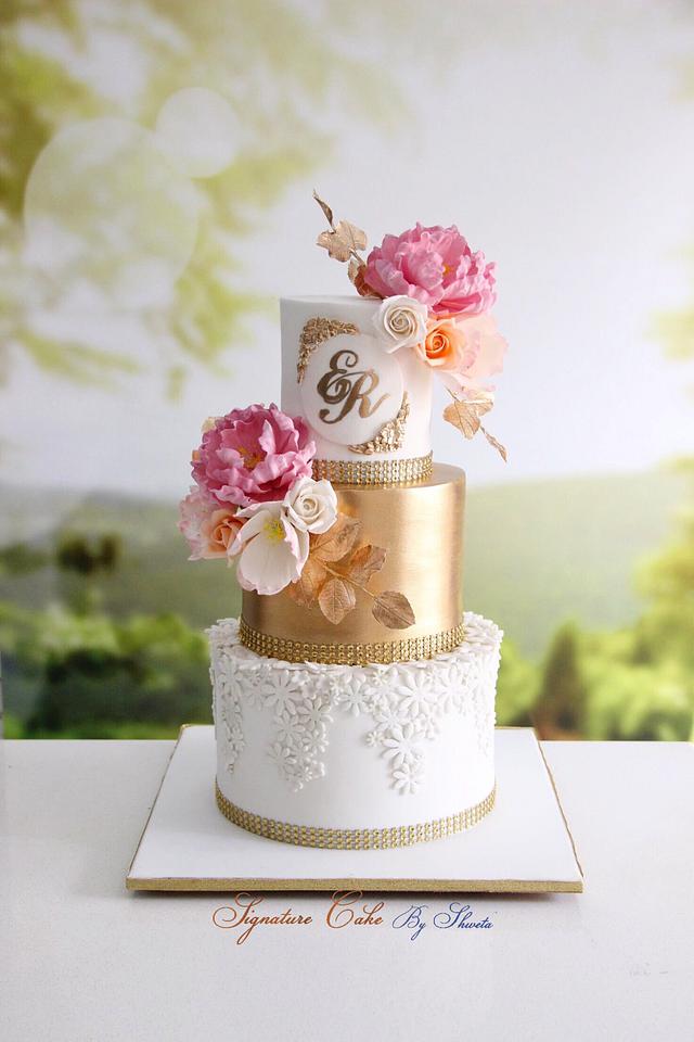 White and gold ! - Cake by Signature Cake By Shweta - CakesDecor