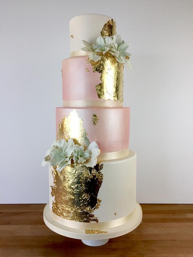 Gold Leaf Cake - Decorated Cake by Jacqueline Ordonez - CakesDecor