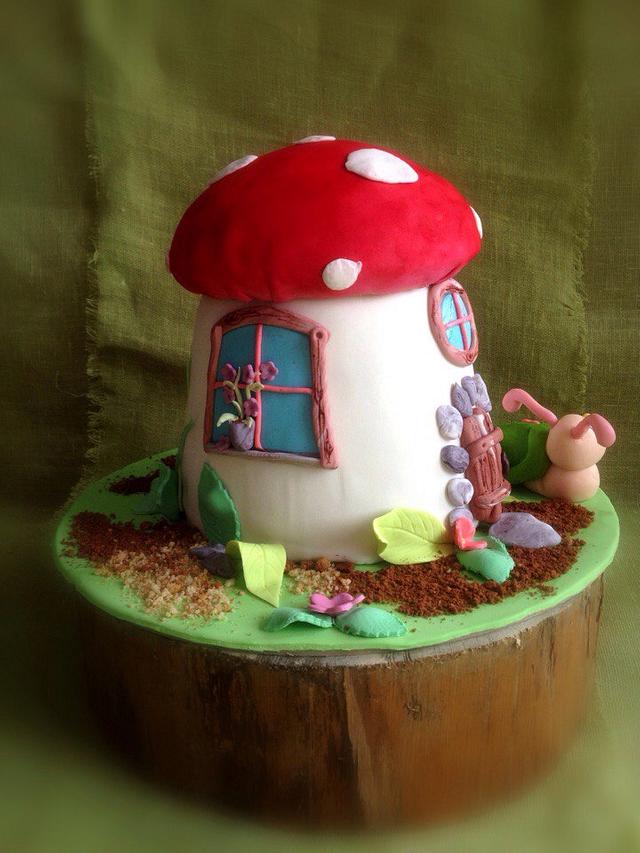 A house for snails! - Cake by Sweet pear - CakesDecor