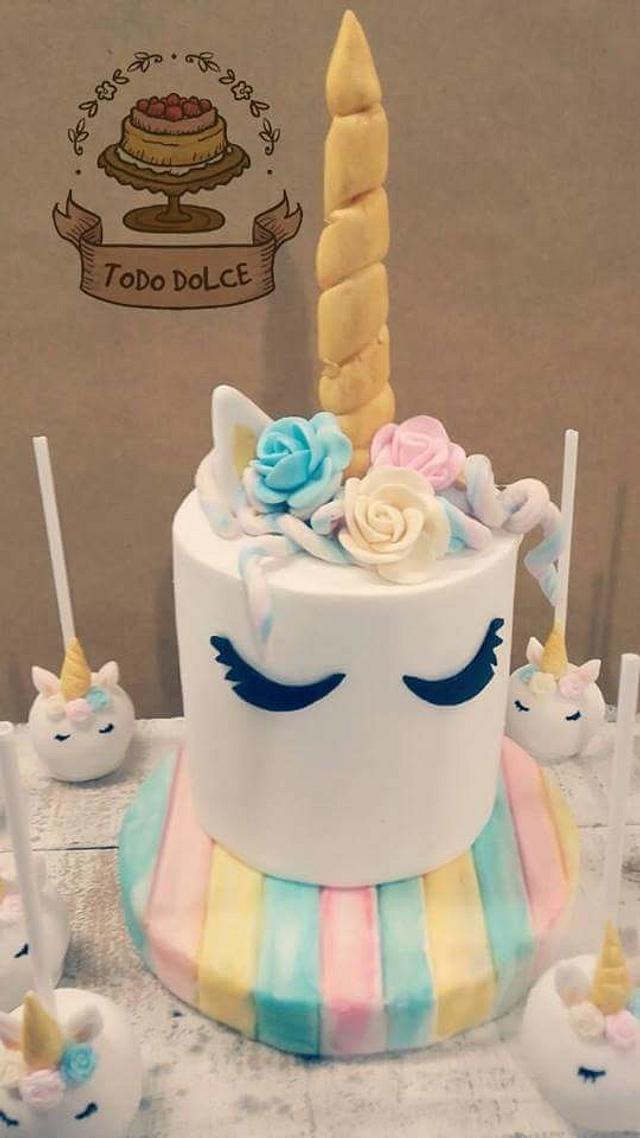 Unicornio - Decorated Cake by Tododolce - CakesDecor