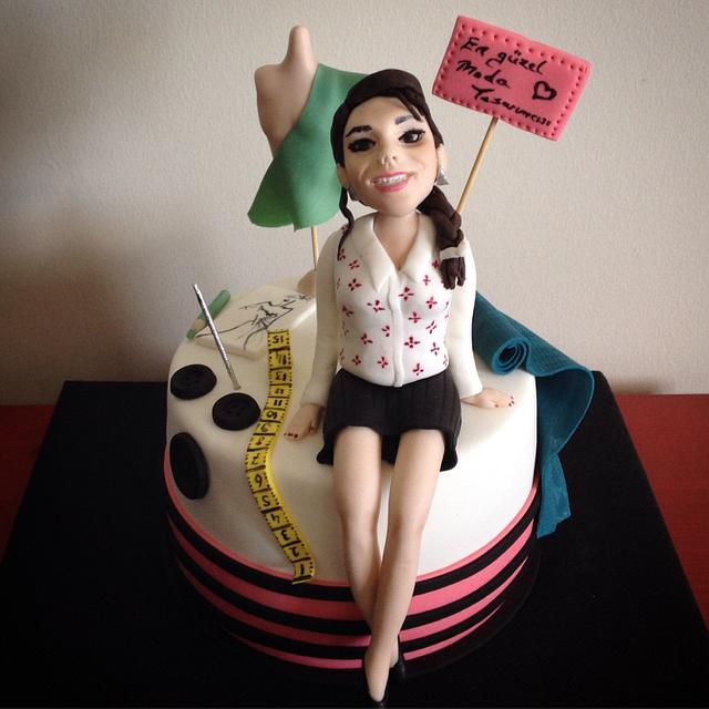 Fashion Decorated Cake By Pinar Aran Cakesdecor 