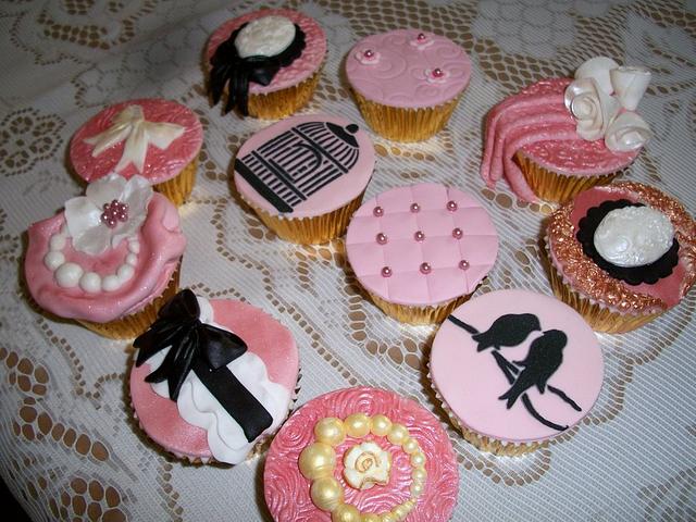 Vintage Chic Cupcakes