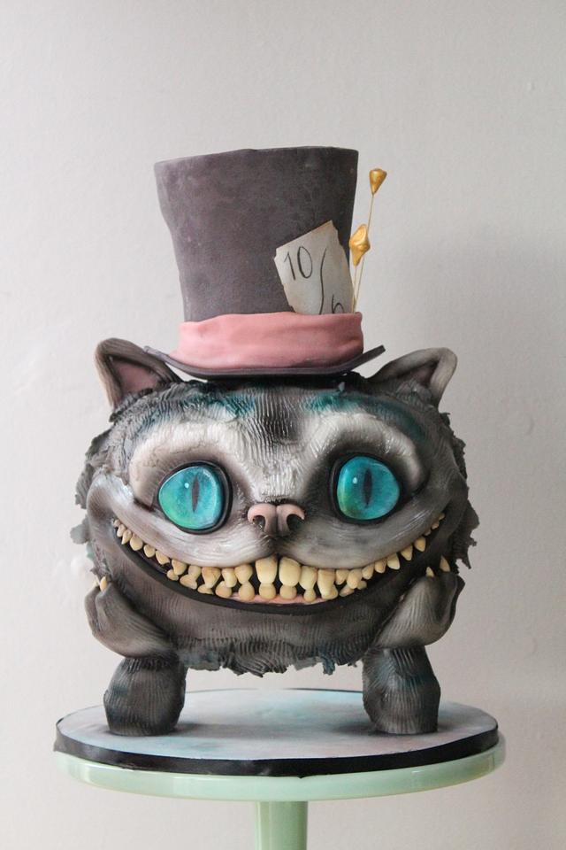 Cheshire Cat - Decorated Cake by The Little Caker - CakesDecor