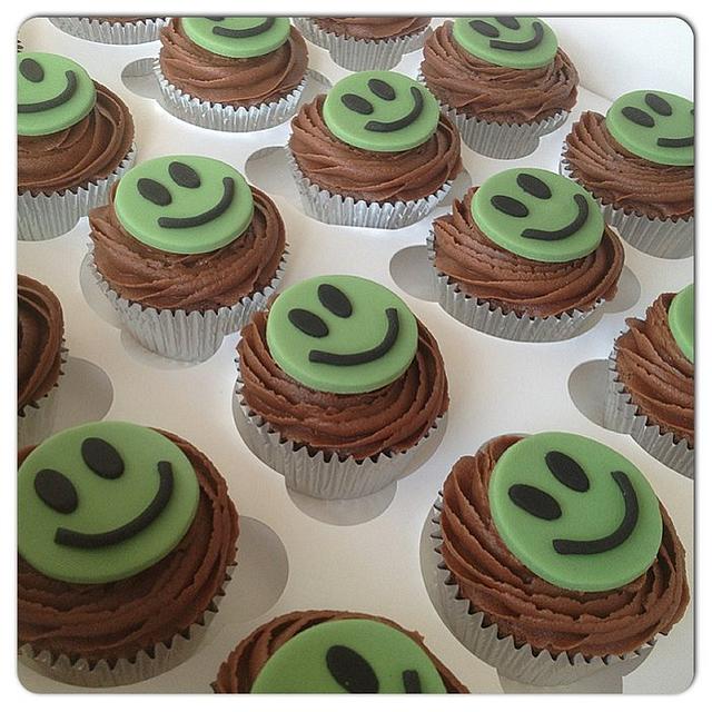 NAS Smiley Face Cupcakes