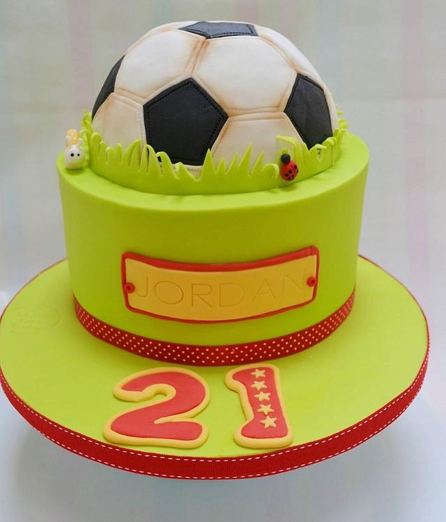 A summer of football - Decorated Cake by Roo's Little - CakesDecor