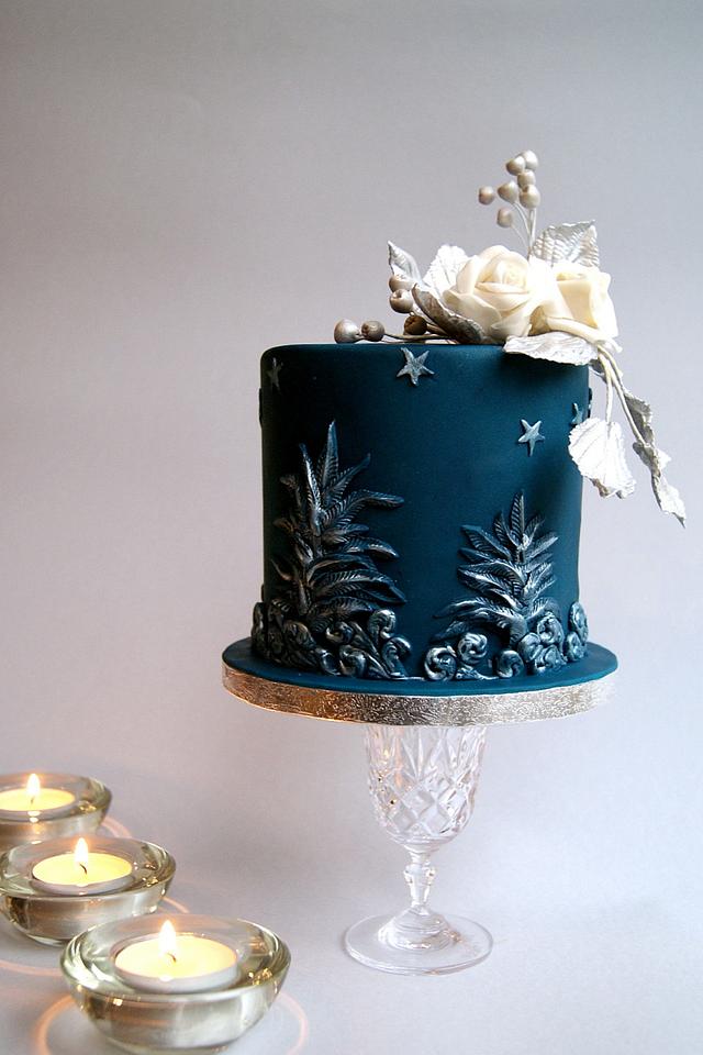 Navy blue - cake by Katarzynka - CakesDecor