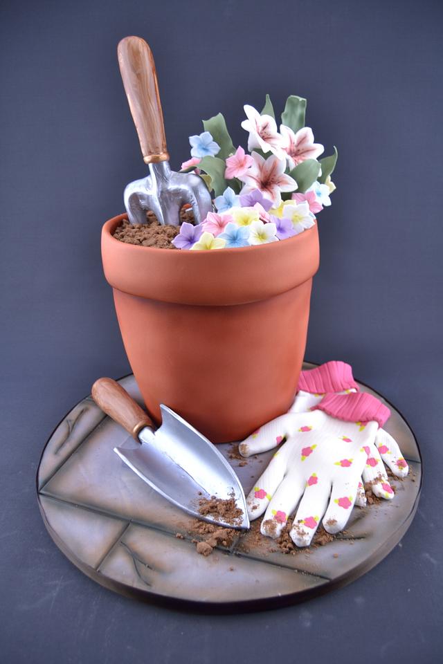 Pot of love and flowers Decorated Cake by NovelT Cakes CakesDecor