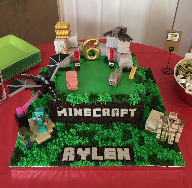 MINECRAFT - Decorated Cake by Julie - CakesDecor