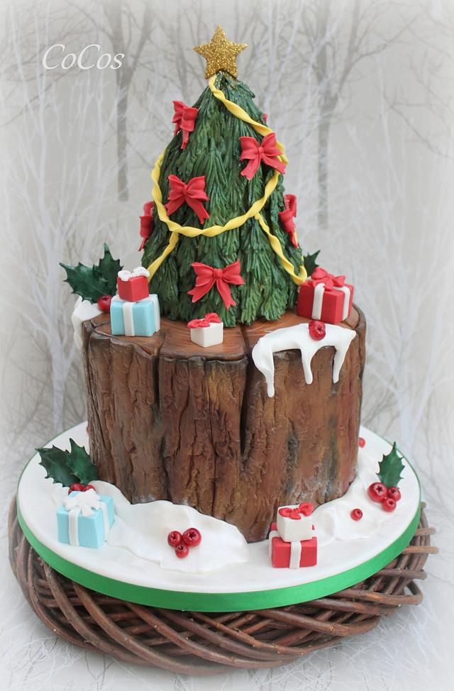 a winter woodland christmas tree - Decorated Cake by - CakesDecor