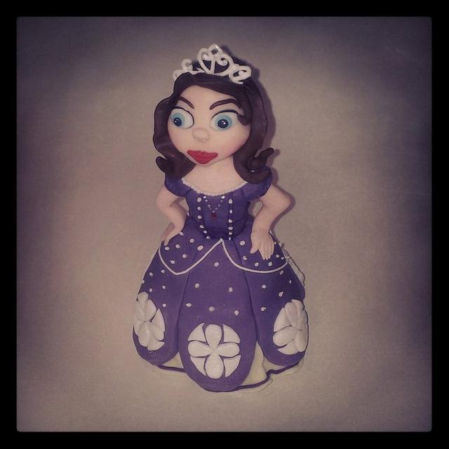 Princess sofia model - Decorated Cake by Time for Tiffin - CakesDecor