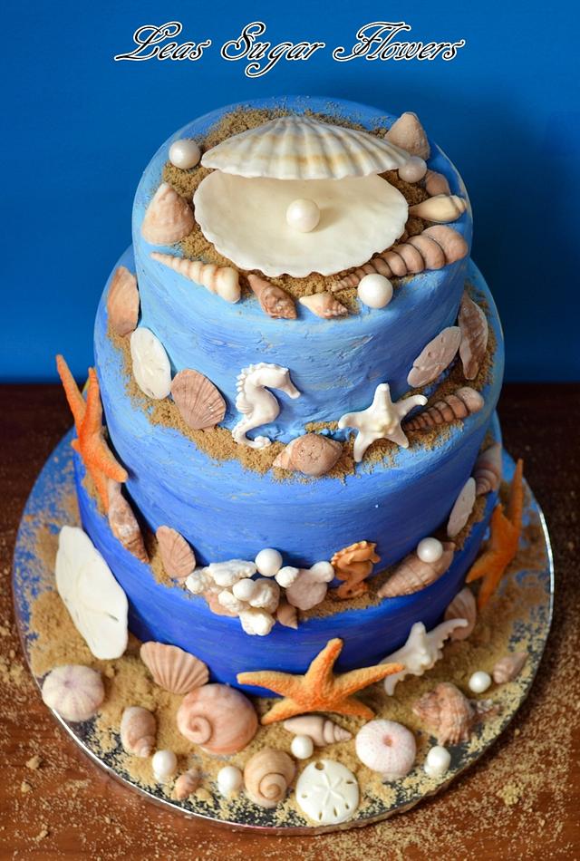 Under the sea - Decorated Cake by Lea's Sugar Flowers - CakesDecor