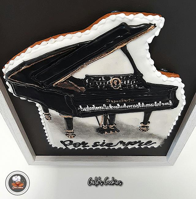 Piano cookie with frame