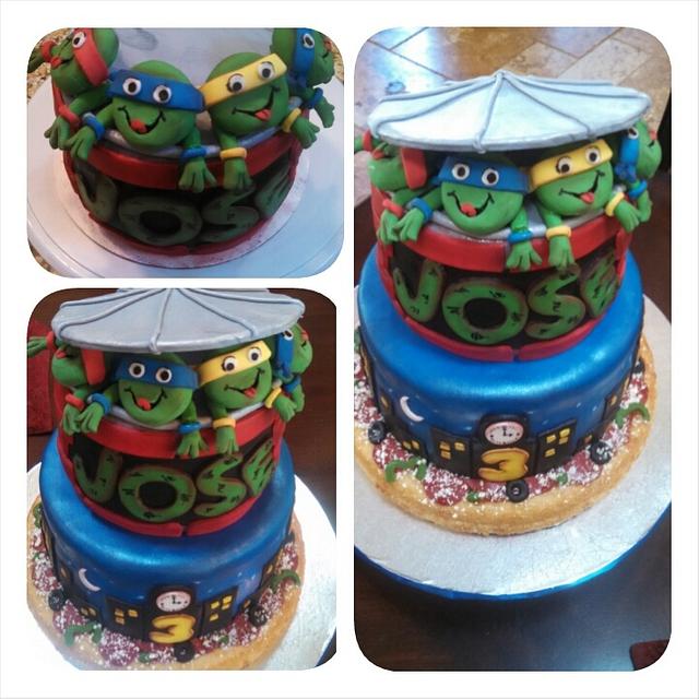 Ninja Turtle Cake - Decorated Cake by Loretta - CakesDecor