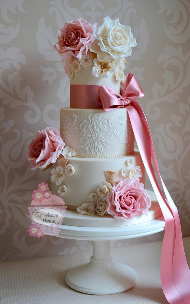 Kelly - Decorated Cake by Amanda Earl Cake Design - CakesDecor