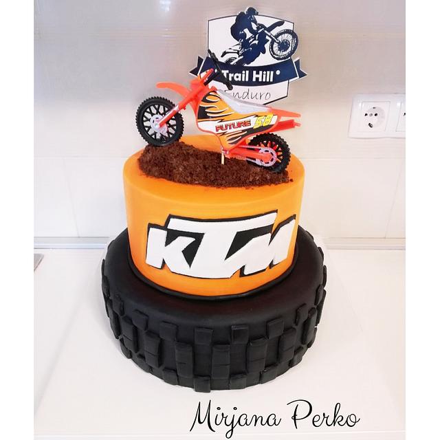 Motor Decorated Cake by Tortebymirjana CakesDecor