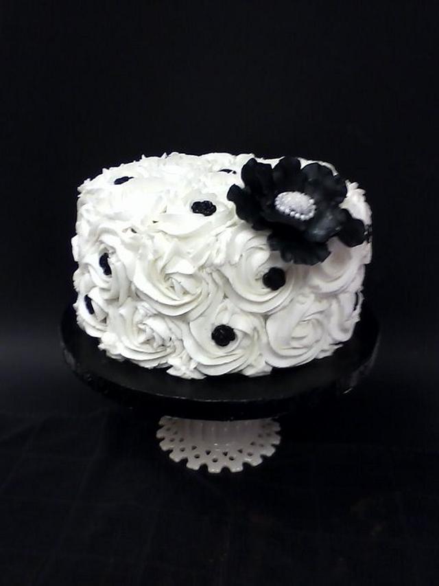 Black And White Wedding Cakes: Best Cake Ideas + FAQs