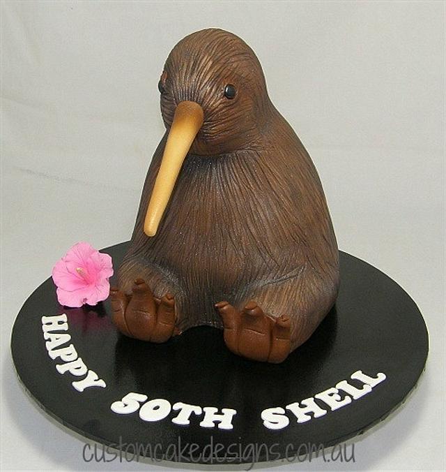 Kiwi Bird Cake - Cake by Custom Cake Designs - CakesDecor