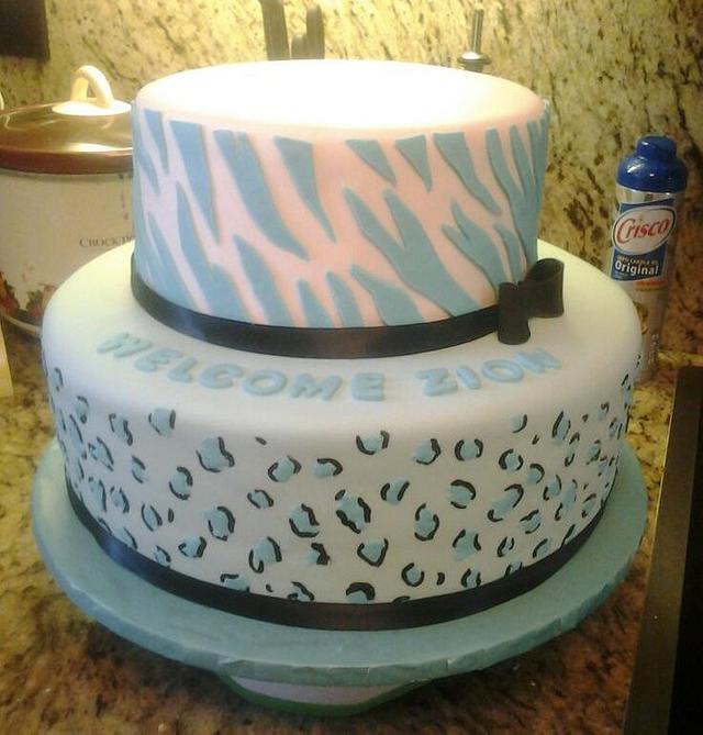 Zebra/chita print cake - Decorated Cake by Rosa - CakesDecor