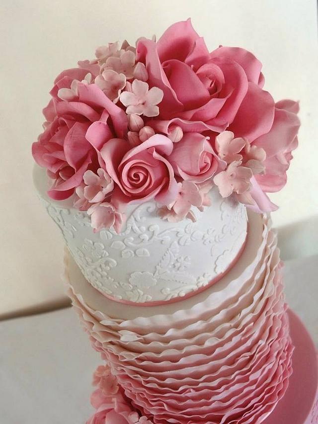 Pretty In Pink Cake By Eleanor Heaphy CakesDecor