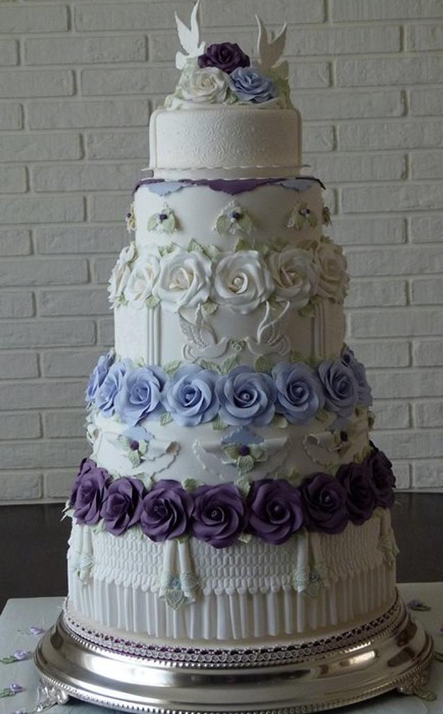 Wedding Cake - Decorated Cake by Ria123 - CakesDecor