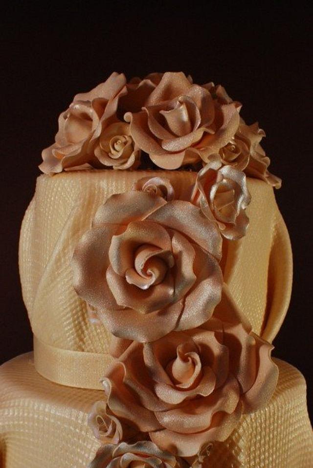 Burlap and Roses Wedding Cake