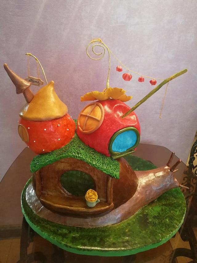 Snail Decorated Cake by keksa CakesDecor