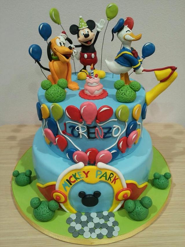 Mickey Mouse Birthday - Decorated Cake by Valeria - CakesDecor