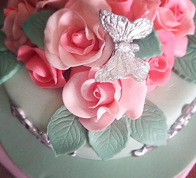 Roses Cake By Pinar Aran Cakesdecor 