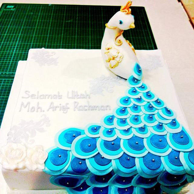 Peacock Theme Cake Decorated Cake By Three Lights Cakes CakesDecor   Mk6i6bzwb0rpj3wcsb37 