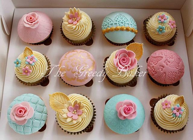 Pink, teal & gold cupcakes - Decorated Cake by Kate - CakesDecor