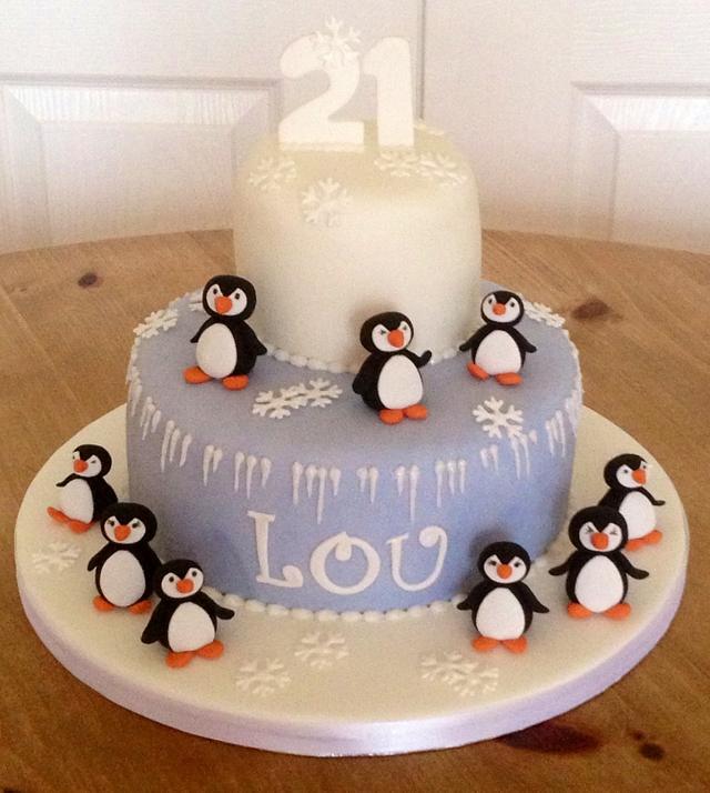 Penguin cake - Decorated Cake by Cherry Delbridge - CakesDecor