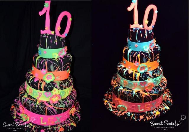 Glow in the Dark - Cake by Sweet Swirls by Viv - CakesDecor