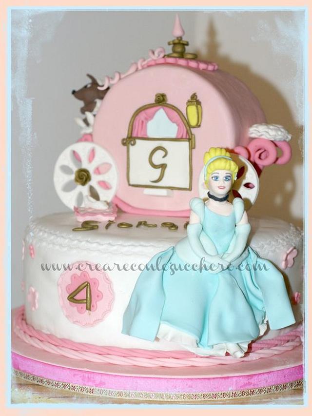 Cinderella - Decorated Cake By Deborah - CakesDecor