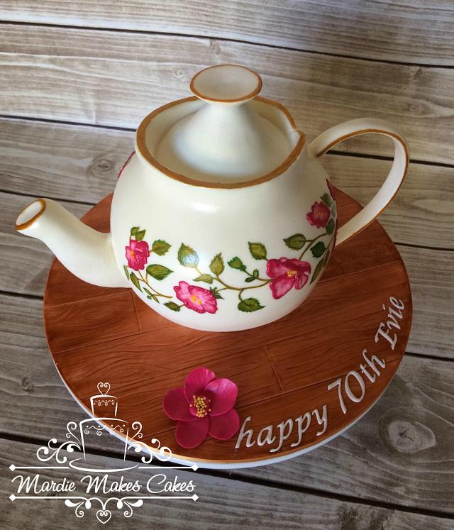 Humble Tea Pot Cake