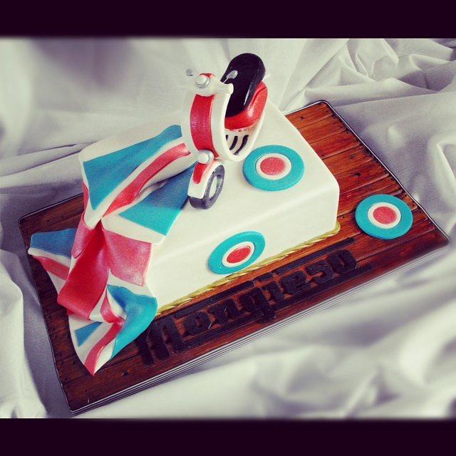 Mod cake Cake by Dee CakesDecor