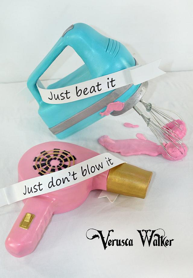 HAIRDRYER & KITCHEN MIXER INTERACTIVE CAKES Decorated CakesDecor
