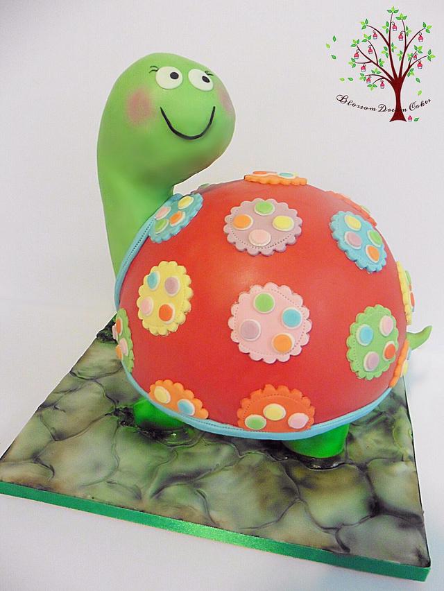Happy Tortoise Decorated Cake by Blossom Dream Cakes CakesDecor
