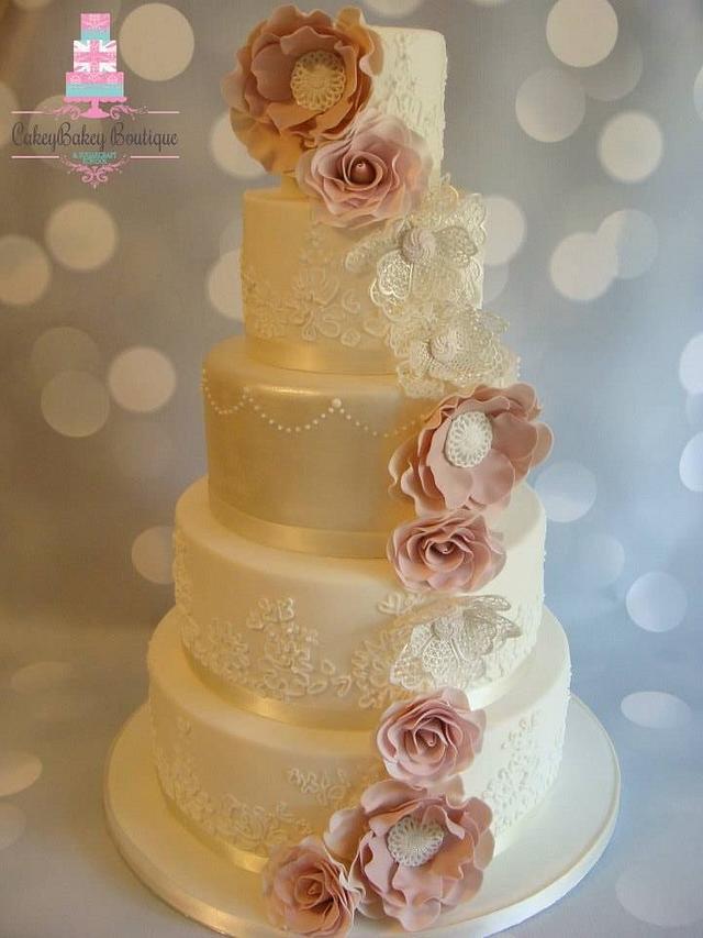 Vintage Lace Wedding cake - Decorated Cake by CakeyBakey - CakesDecor