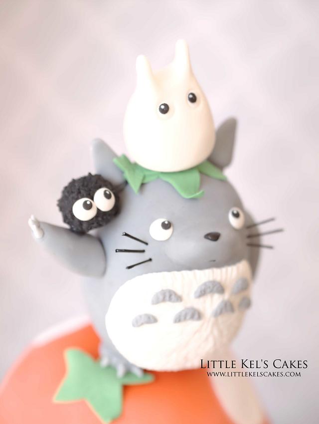 Totoro cake - Cake by Little Kel's Cakes - CakesDecor