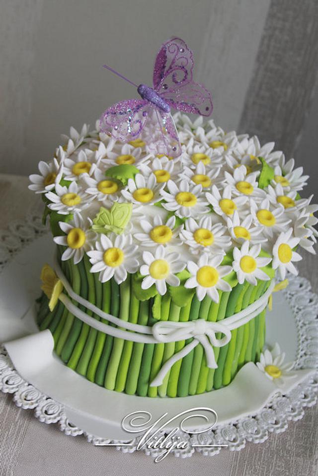 Daisies cakes Decorated Cake by VitlijaSweet CakesDecor