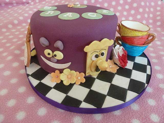 Alice in Wonderland Cake - Tea Party Theme 