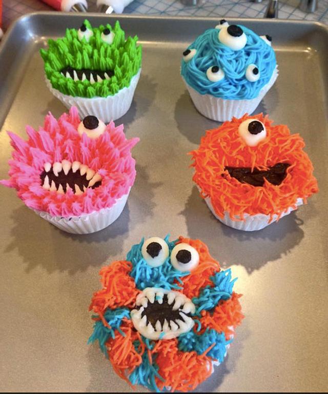 Very Scary & Hairy Monster Cupcakes - Decorated Cake by - CakesDecor