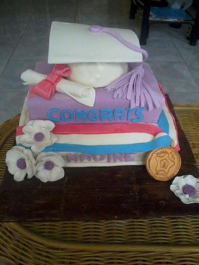 graduation cake - Decorated Cake by lot - CakesDecor