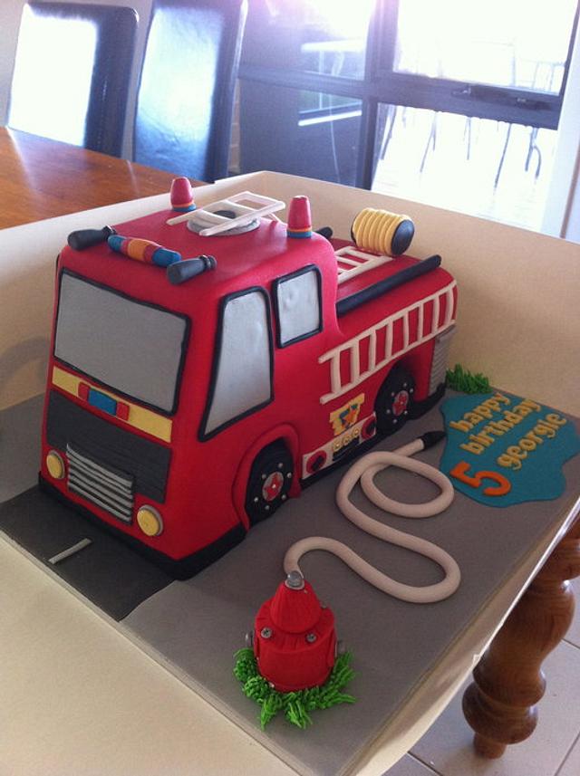 Fire Engine - Cake by Madd for Cake - CakesDecor