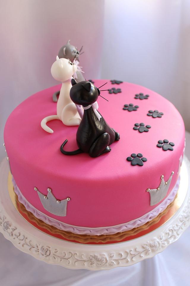 Cats - Cake by Kateřina Lončáková - CakesDecor